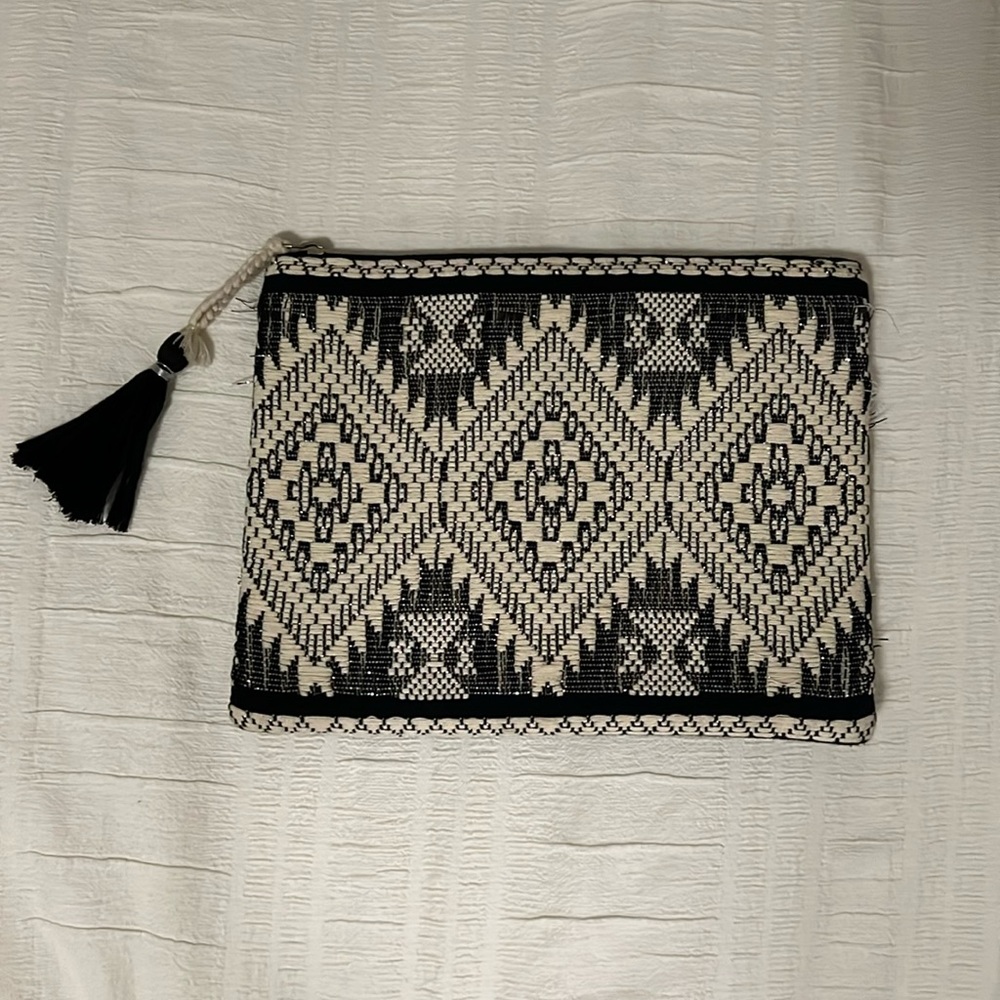 Stitched clutch